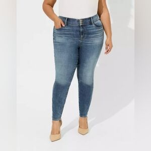 Torrid- Jegging Skinny Super Soft High-Rise Jean